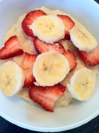 Hot Breakfast cereal with fruit